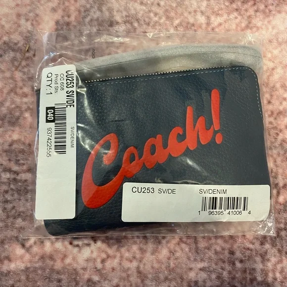 Coach Graphic Corner Zip Wristlet Navy and Red NWT - Picture 5 of 6